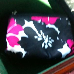 FIND Makeup Bag Fuschia, Black & White very 1960s NWOT